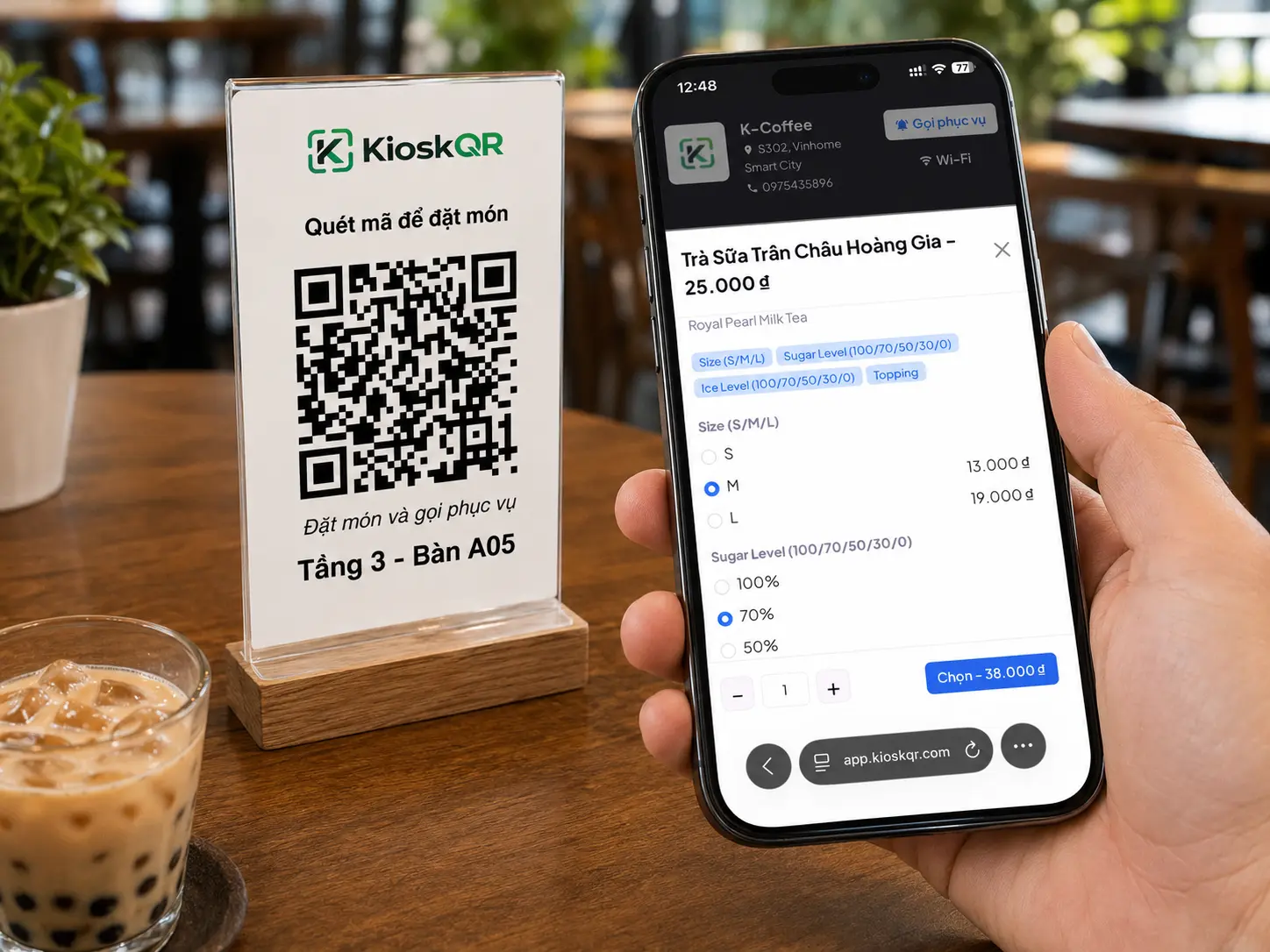 Khách quét mã QR để xem menu và gọi món tại bàn